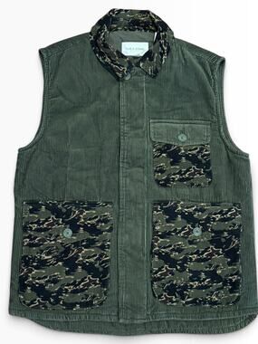 Sun & Stone Men’s Medium Olive Green and Camo Corduroy Vest NWT